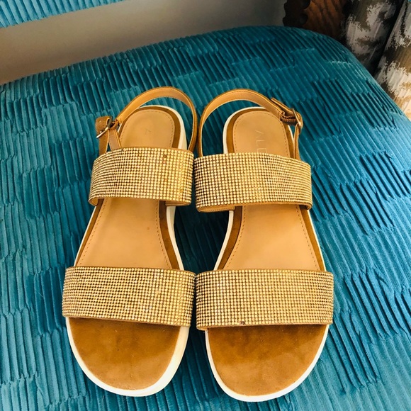 Aldo sandals. Hardly worn. A few stones missing. See pics. - Picture 3 of 8